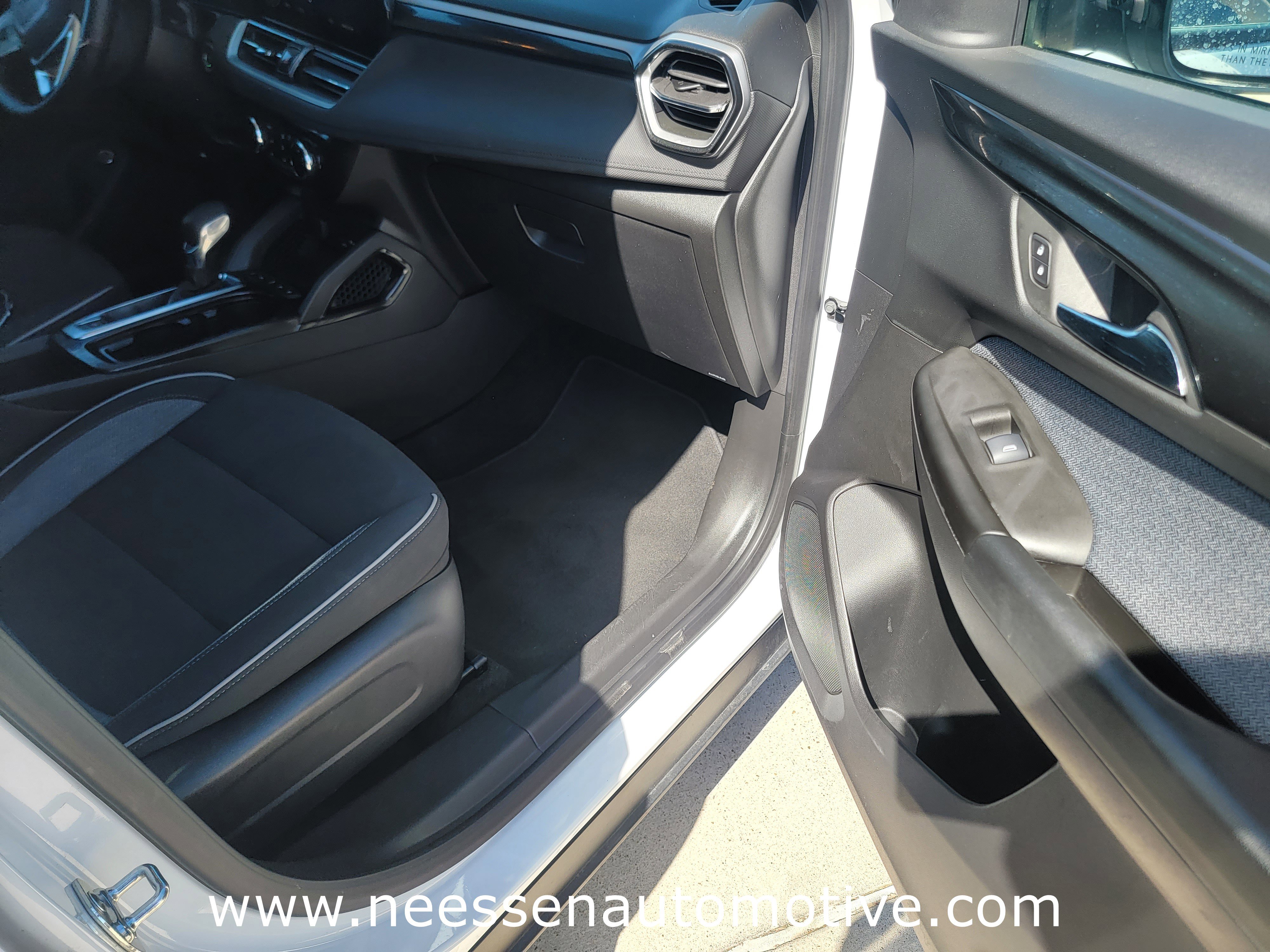 Used 2026 Chevrolet TrailBlazer LT w/ Convenience Package image 9