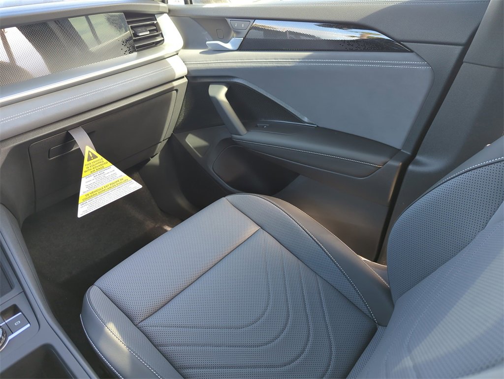 New 2026 Volkswagen Tiguan SE R-Line image 29