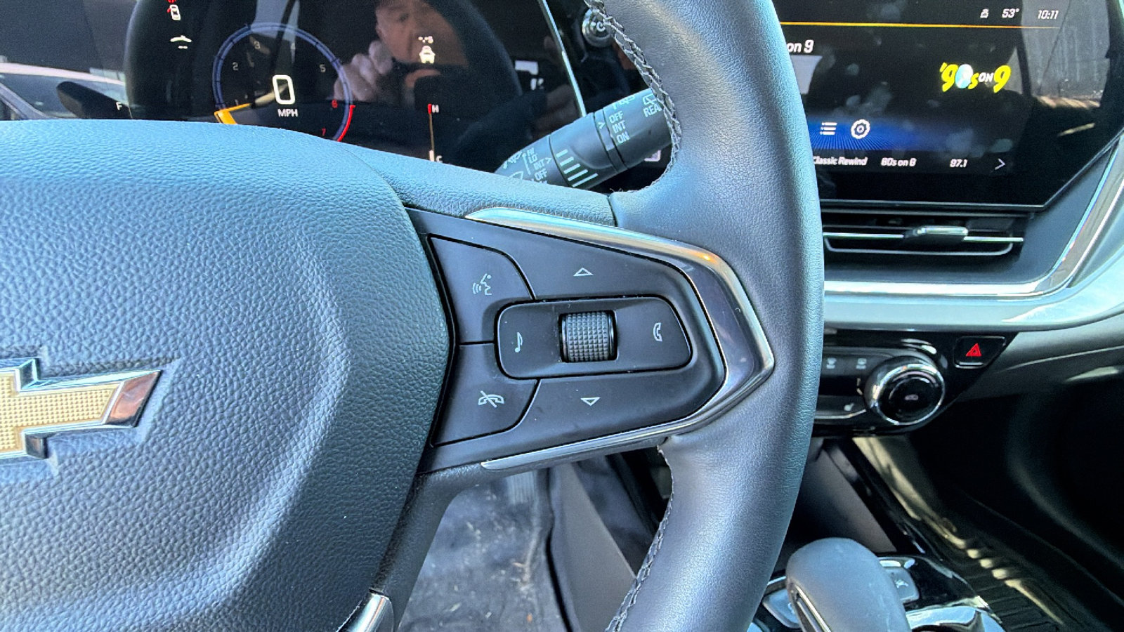 Used 2025 Chevrolet Trax LT w/ Driver Confidence Package image 27