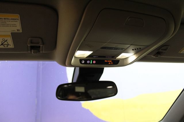 Used 2023 Chevrolet Equinox Premier AWD/4WD image 21