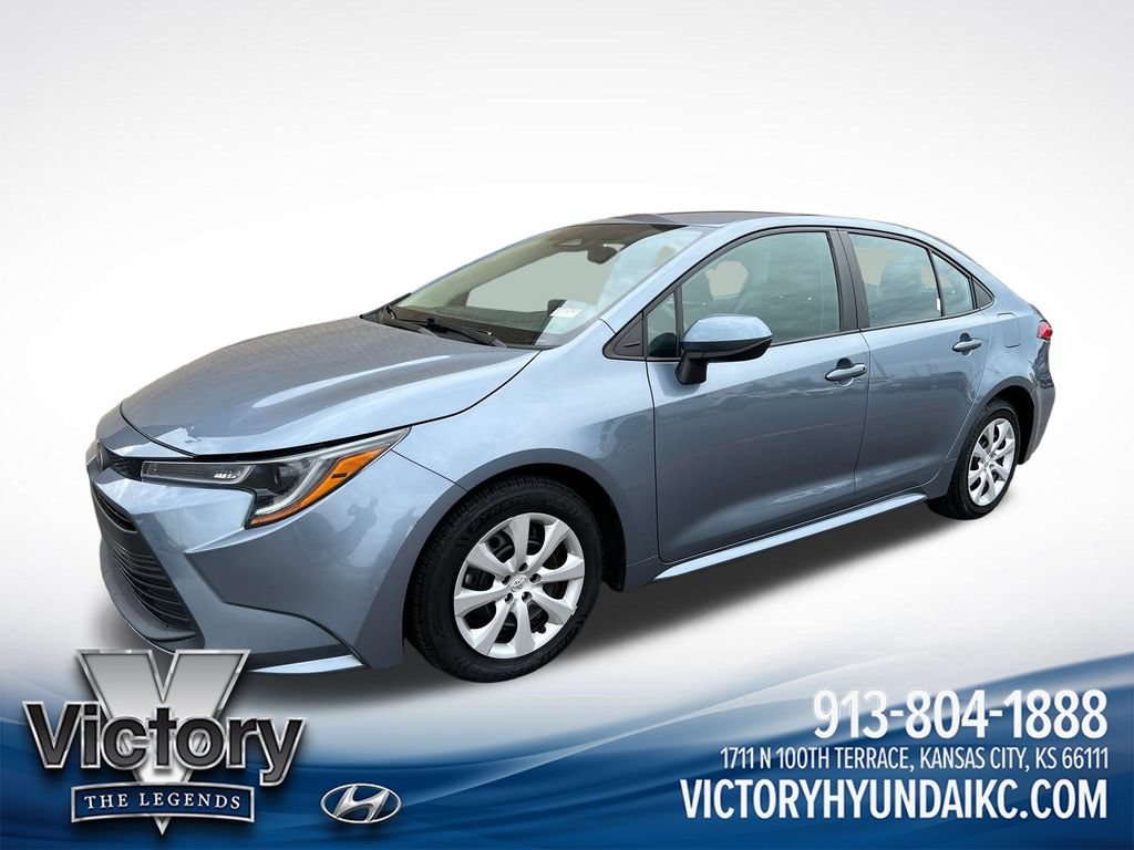Used 2024 Toyota Corolla LE FWD image 1