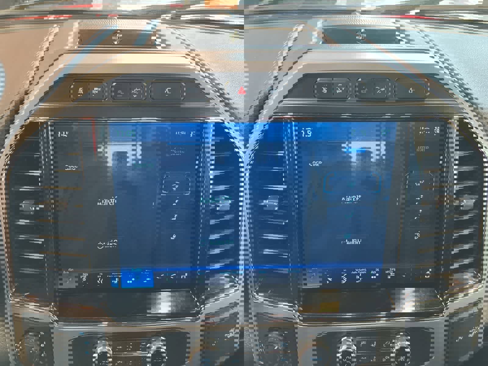 Used 2022 Ford F250 Lariat image 25