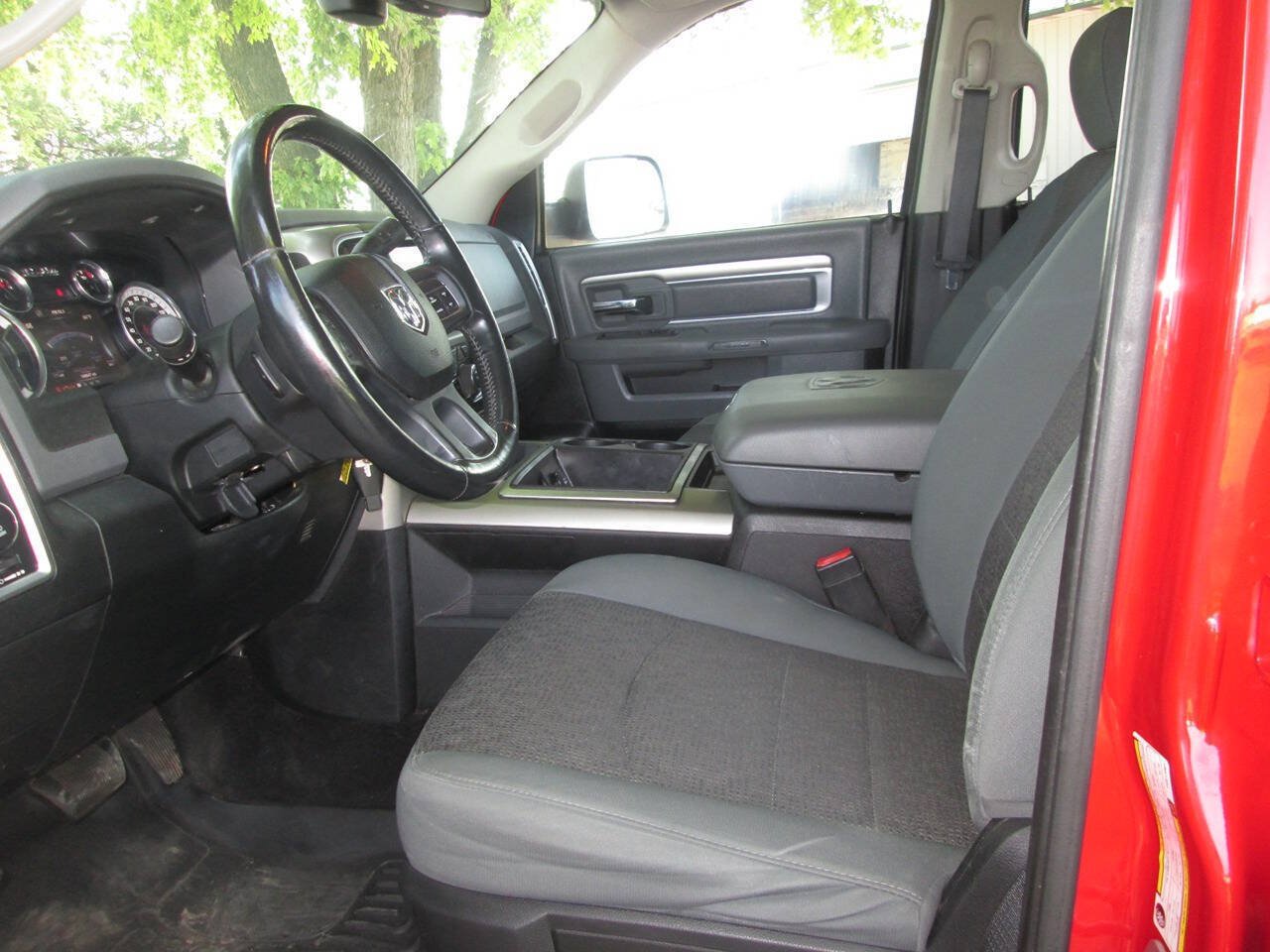 Used 2015 RAM 2500 Big Horn AWD/4WD image 25