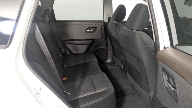 Used 2022 Nissan Rogue SV FWD image 19