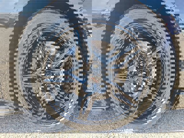 Used 2022 Chevrolet Corvette Stingray Coupe w/ Z51 Performance Package image 18