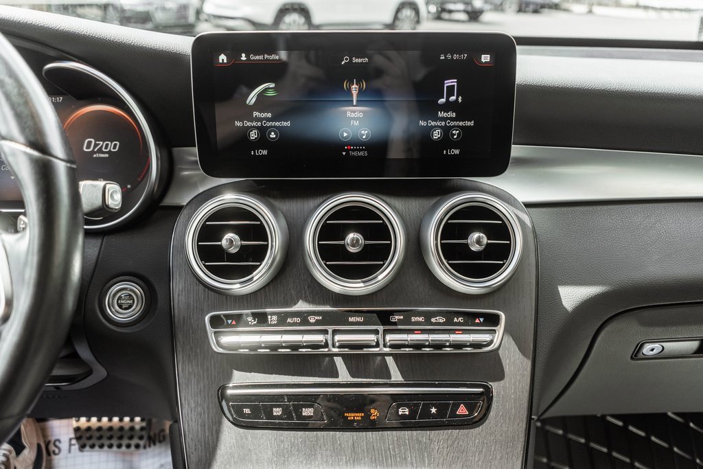 Used 2022 Mercedes-Benz GLC 300 4MATIC image 16