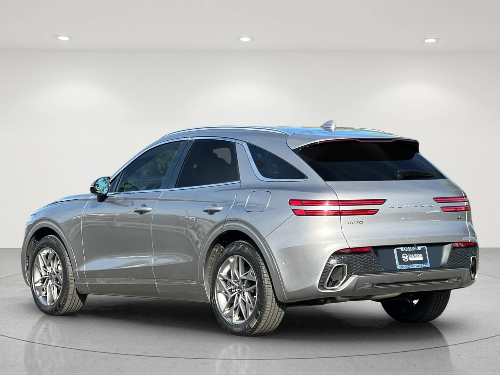 Used 2023 Genesis GV70 2.5T w/ Advanced Package AWD/4WD video 3