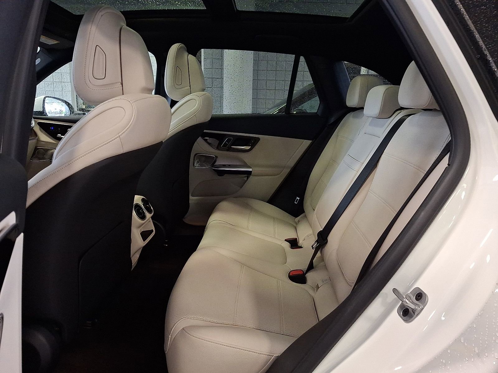 Certified 2025 Mercedes-Benz GLC 350e 4MATIC image 10
