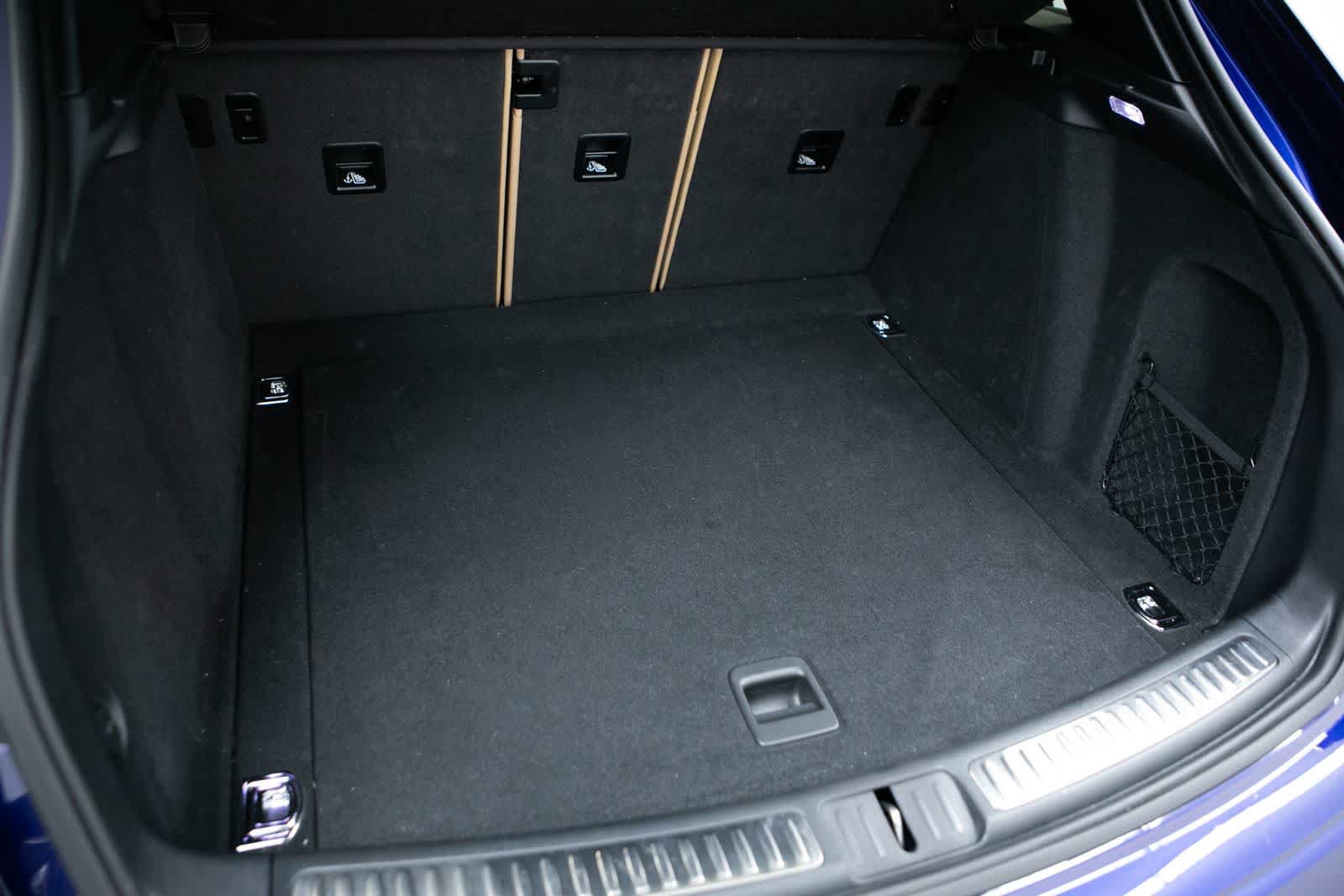 Certified 2024 Porsche Macan AWD/4WD image 34