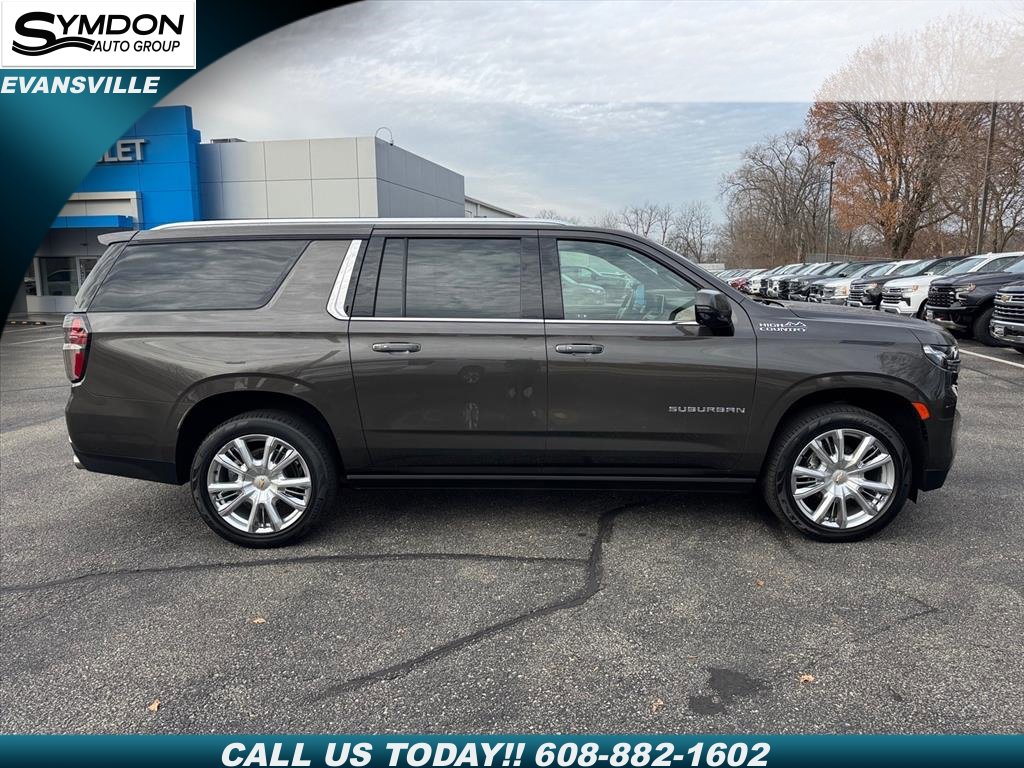 Used 2021 Chevrolet Suburban High Country w/ Premium Package image 2