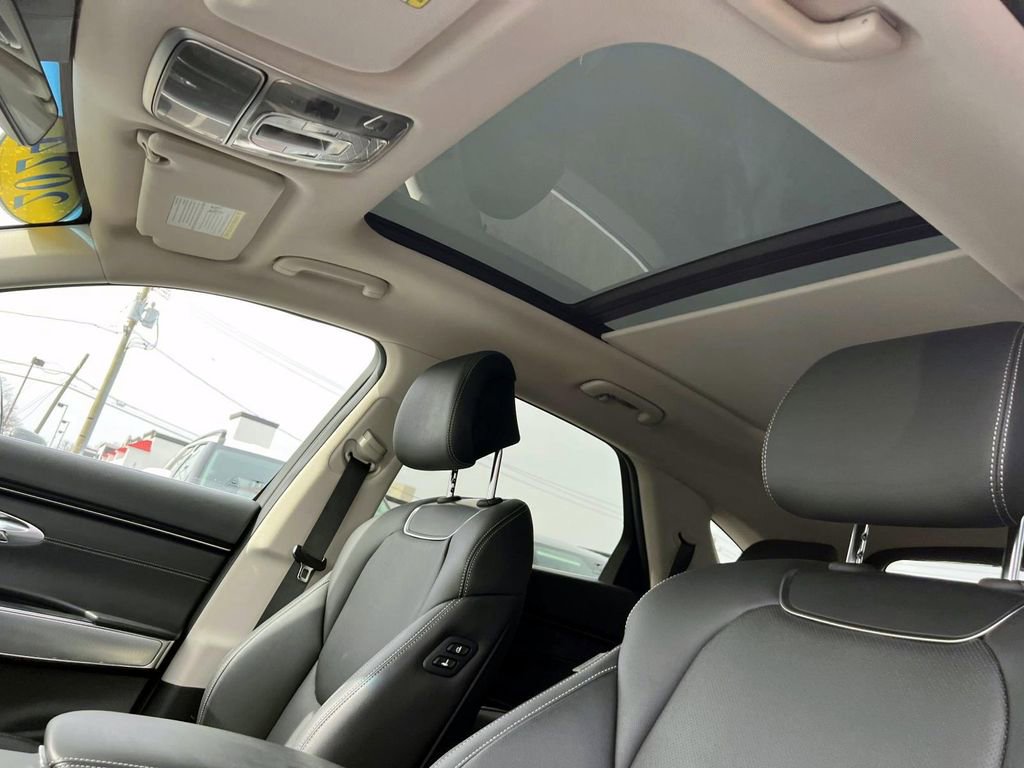 Certified 2024 Genesis GV70 2.5T w/ Select Package image 13