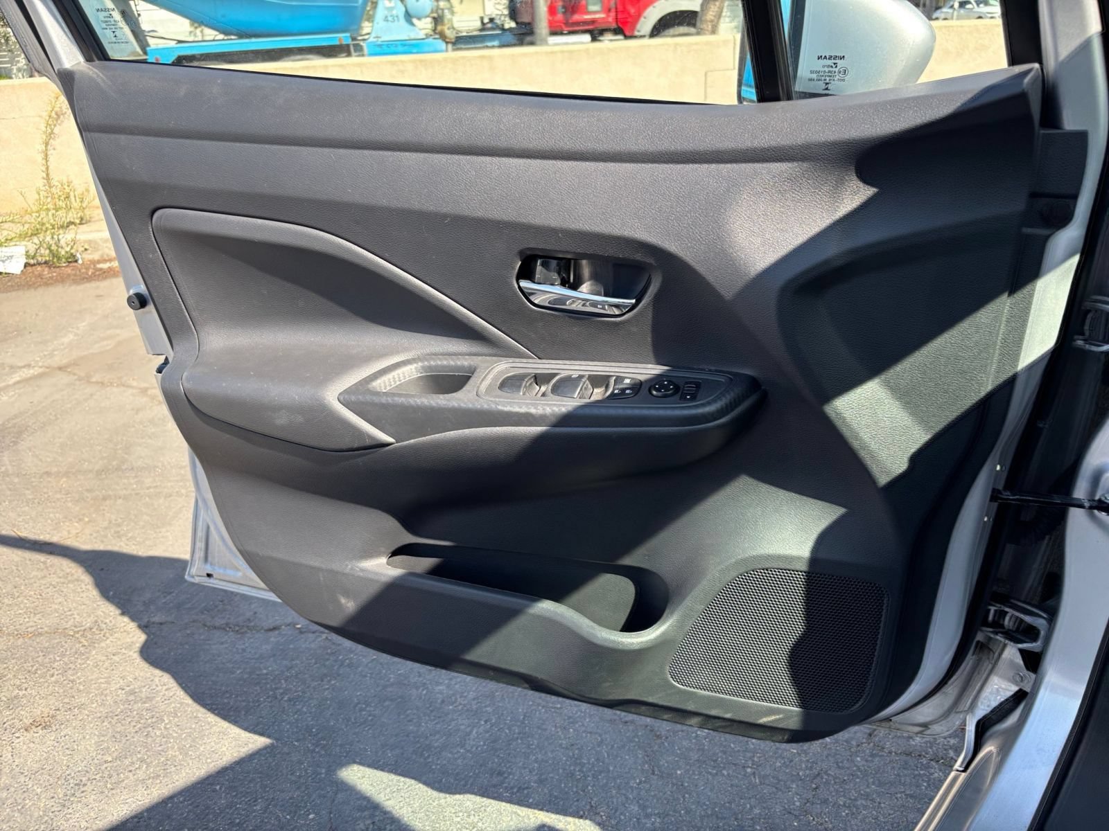 Used 2025 Nissan Versa SV FWD image 18