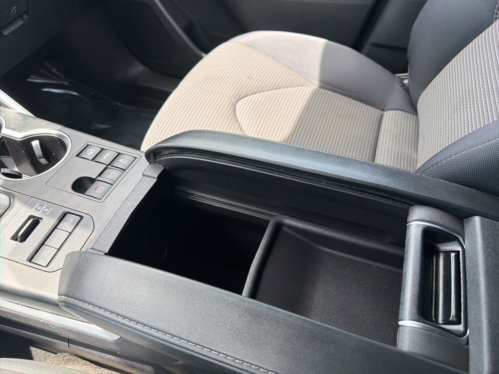 Certified 2024 Toyota Highlander LE AWD/4WD image 34