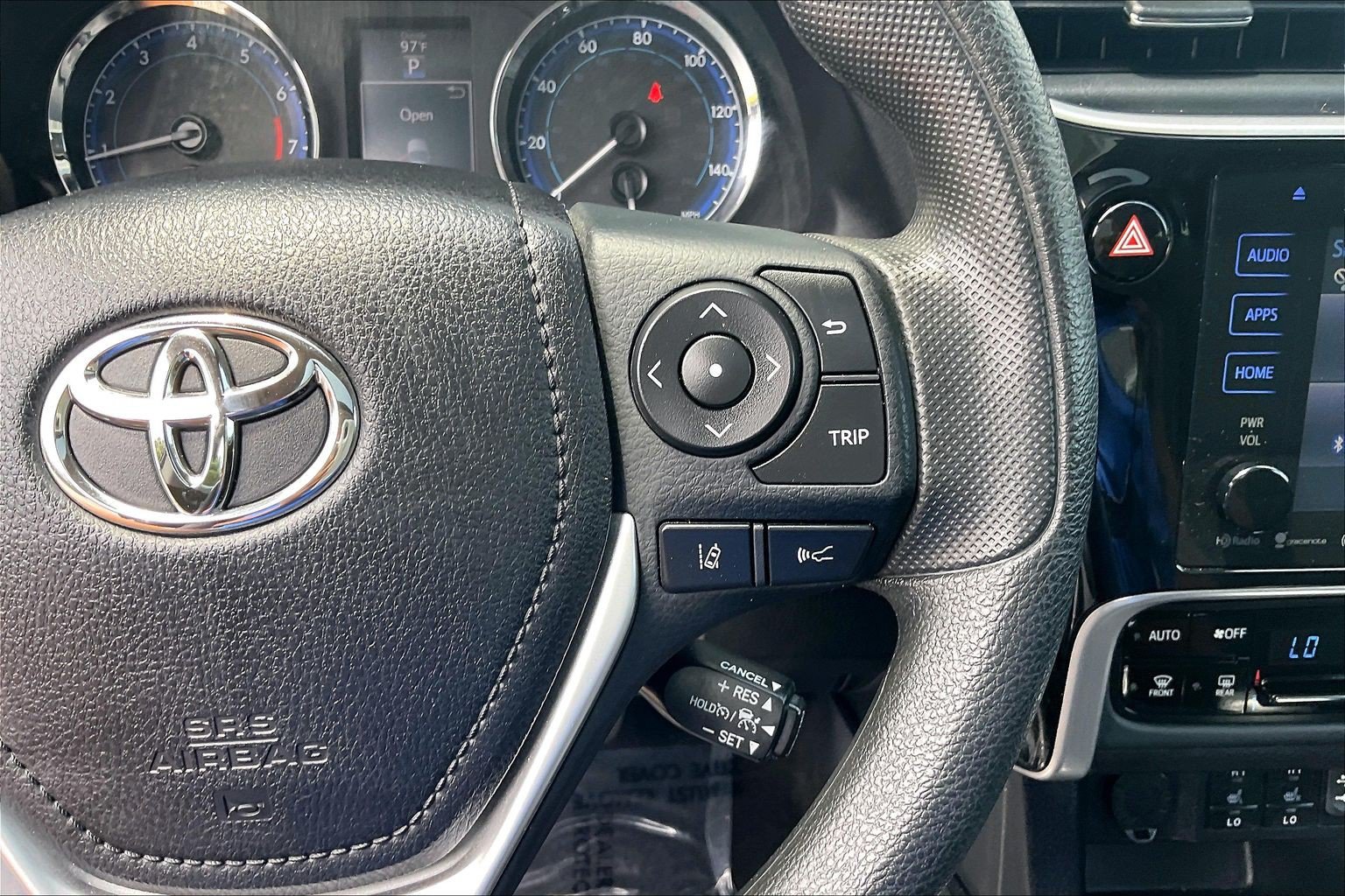 Used 2017 Toyota Corolla XLE FWD image 24