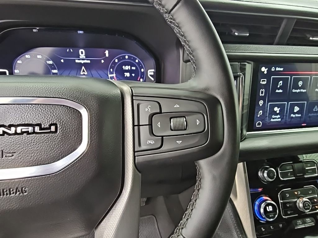 Used 2024 GMC Yukon XL Denali image 28