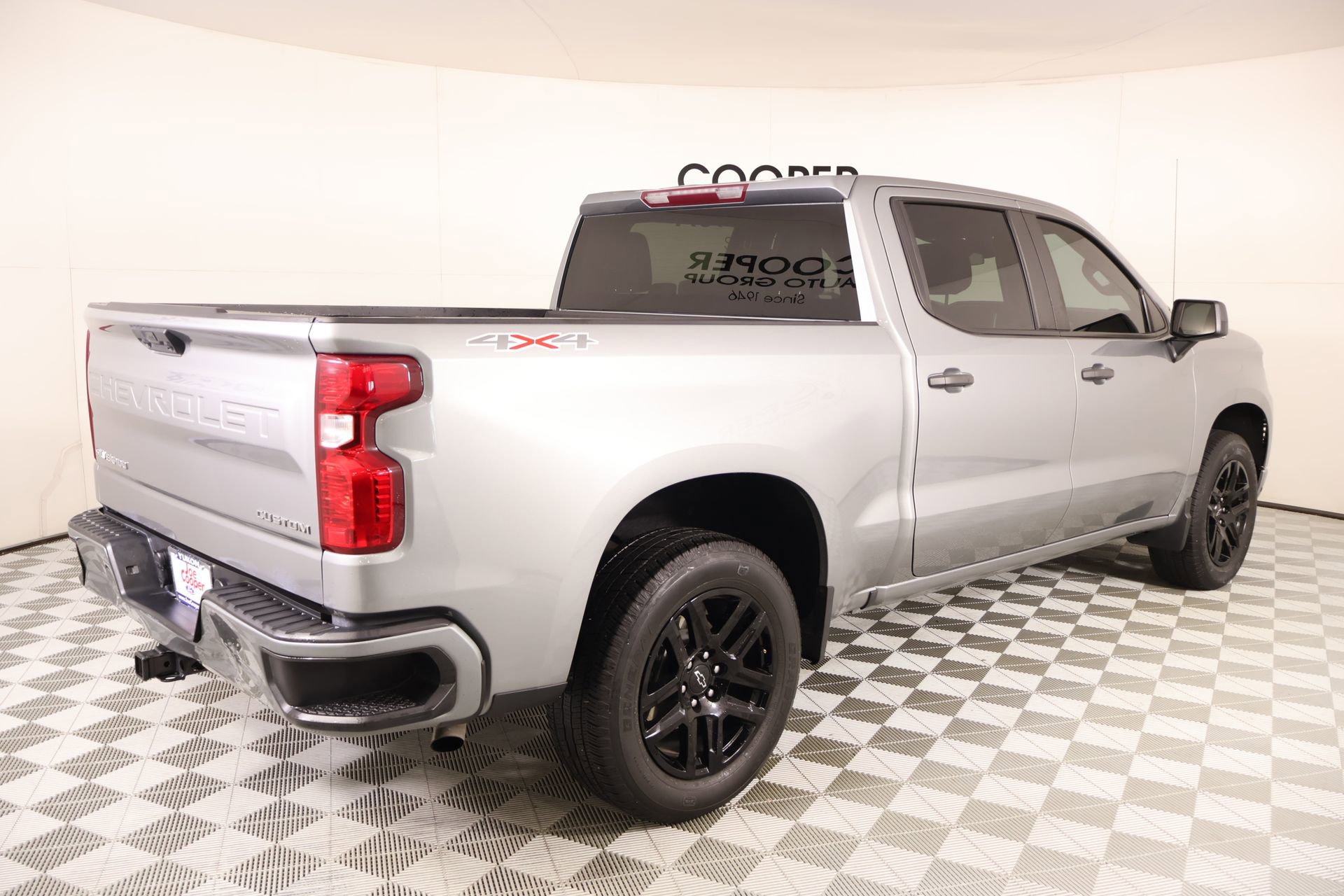 Used 2023 Chevrolet Silverado 1500 Custom AWD/4WD image 19