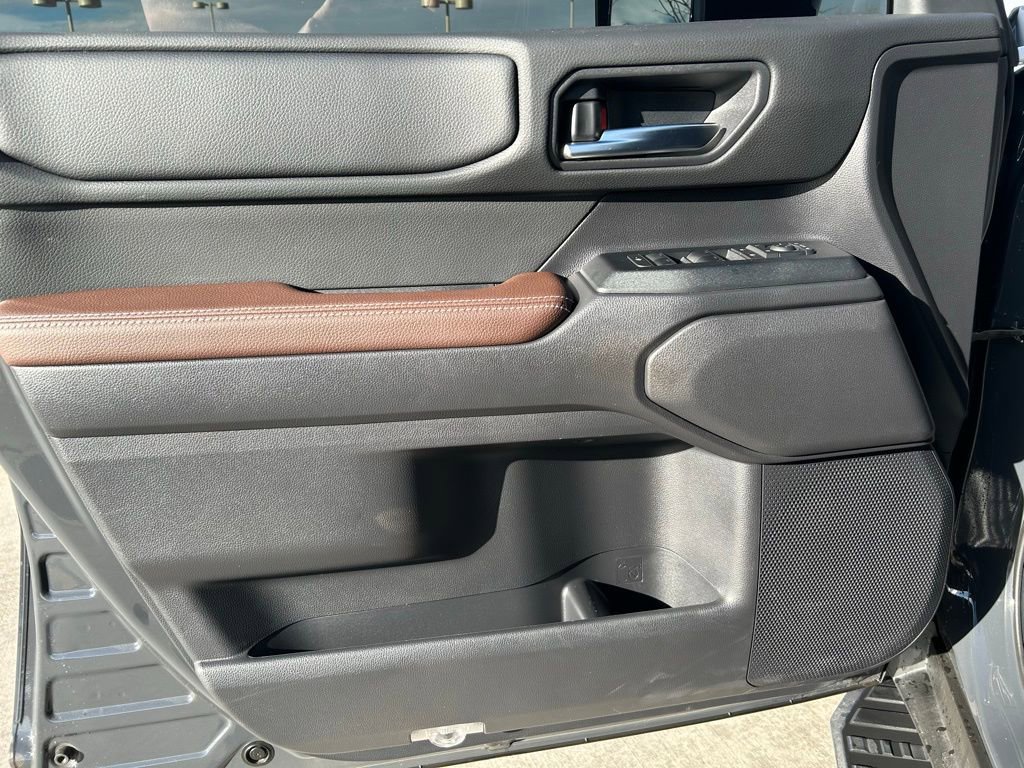 Used 2025 Toyota Land Cruiser image 13