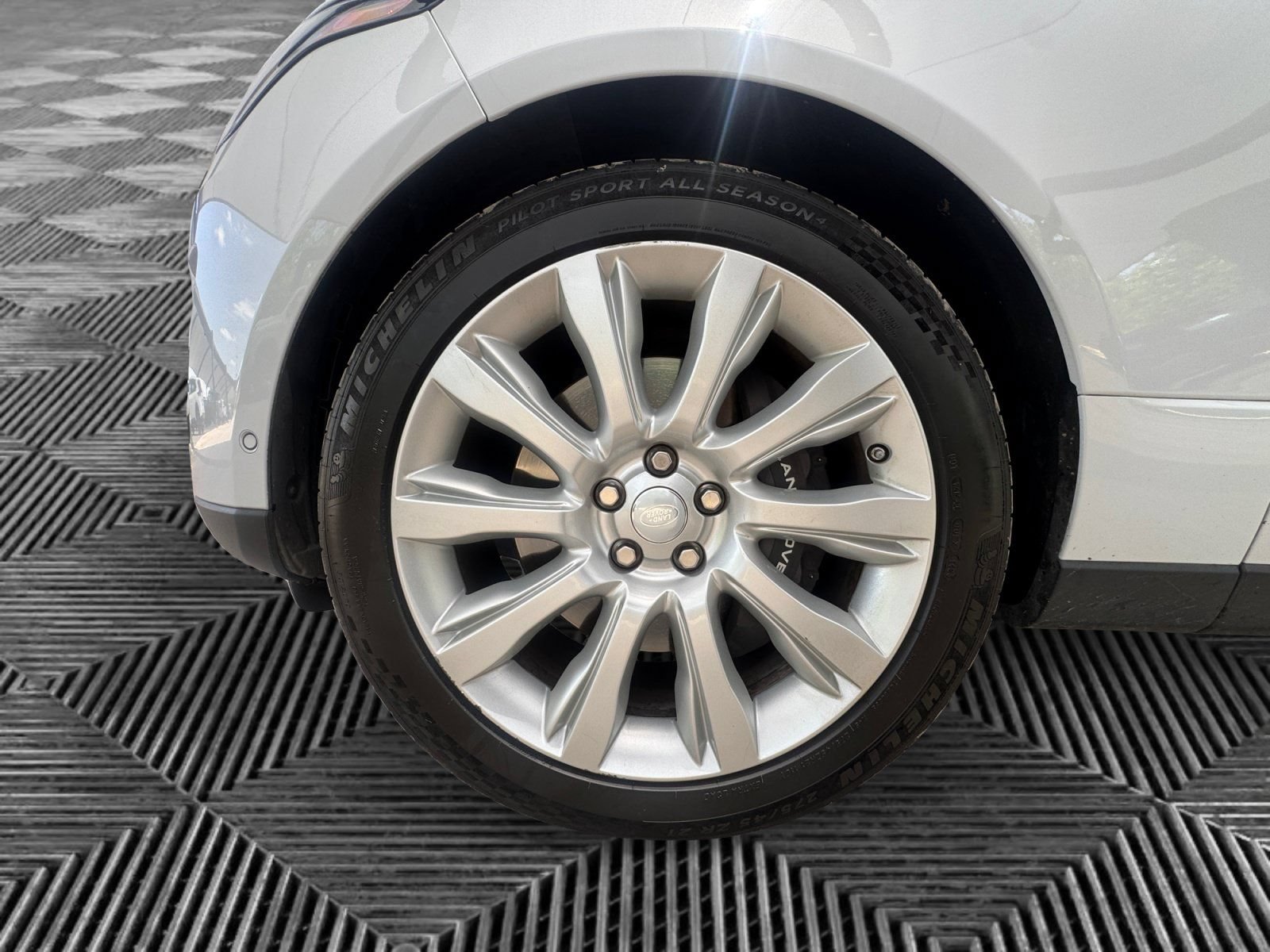 Used 2020 Land Rover Range Rover HSE AWD/4WD image 9