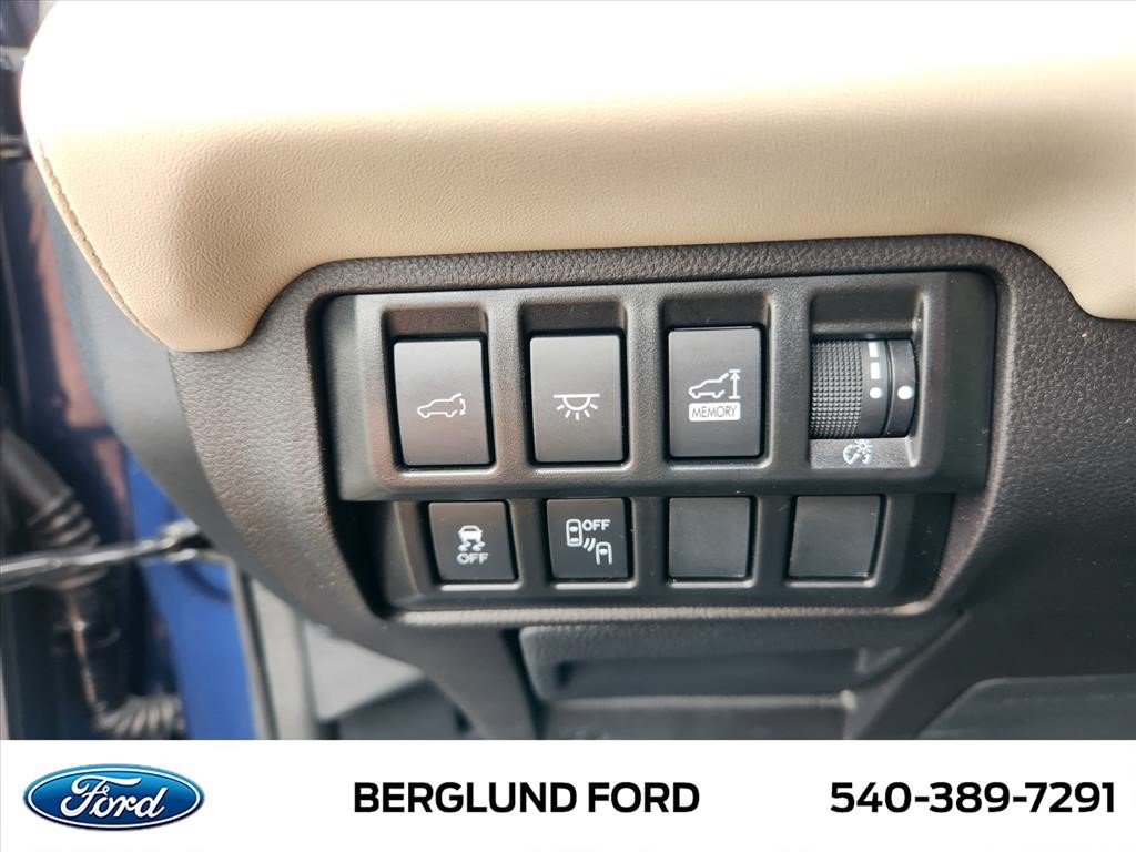 Used 2022 Subaru Ascent Limited w/ Technology Package AWD/4WD image 21