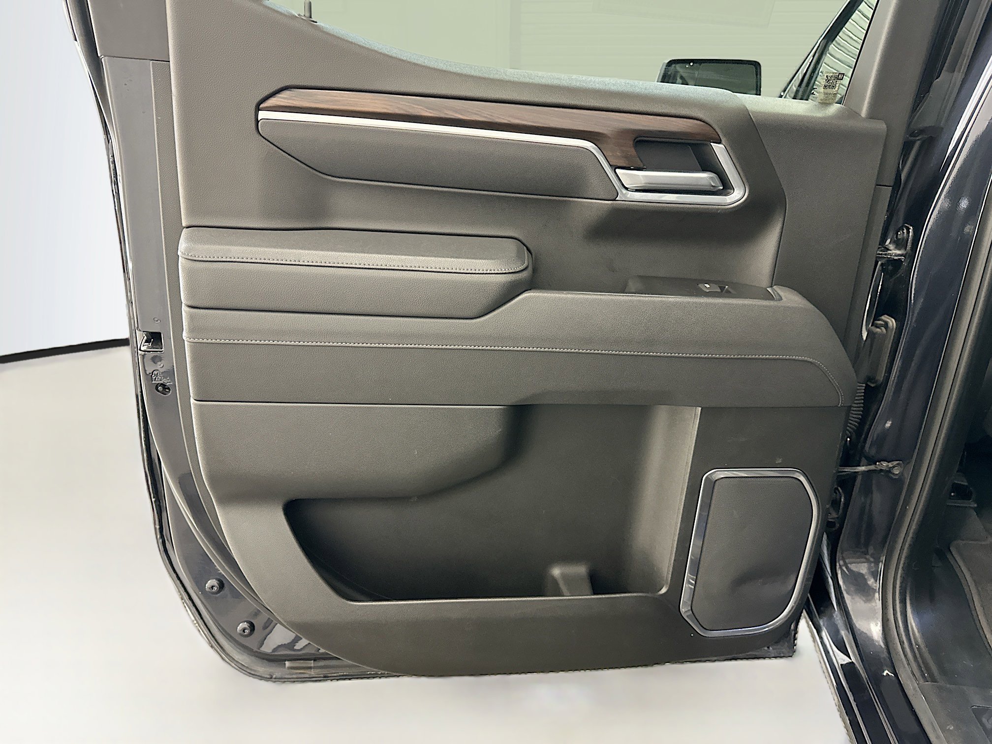 Used 2025 GMC Sierra 1500 SLT image 27