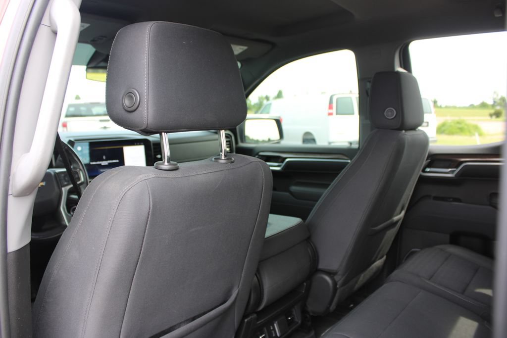 Used 2022 Chevrolet Silverado 1500 LT w/ Safety Package AWD/4WD image 27