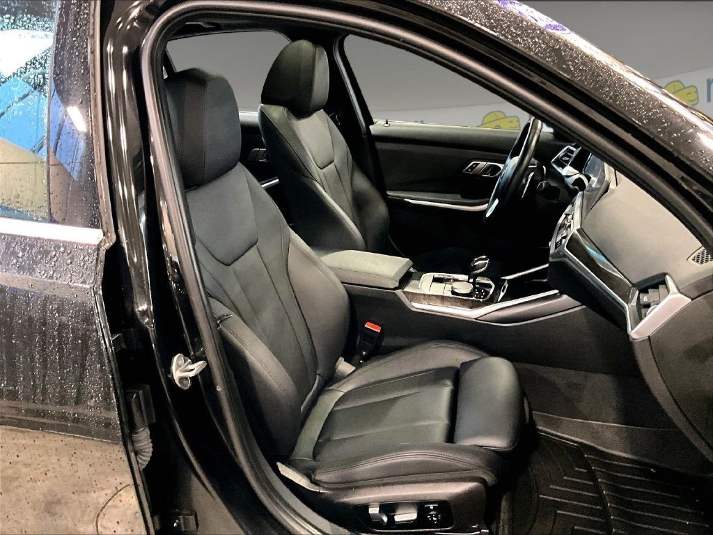 Used 2019 BMW 330i xDrive Sedan w/ Convenience Package AWD/4WD image 11