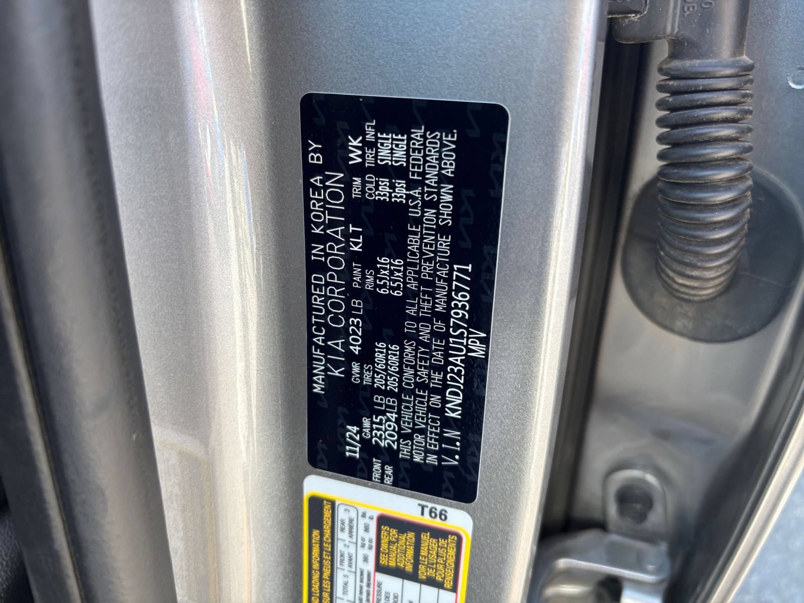Used 2025 Kia Soul LX w/ LX Technology Package FWD image 26