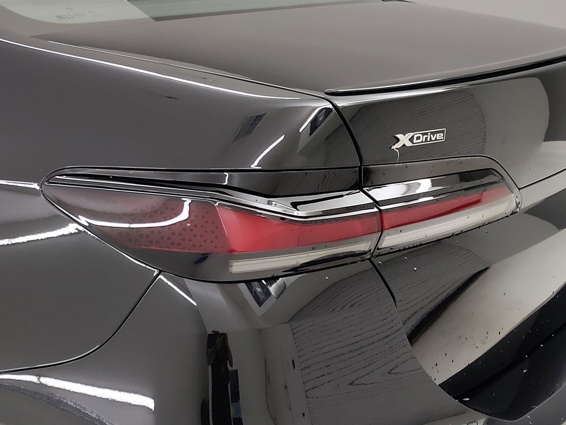 New 2026 BMW 750e xDrive image 8