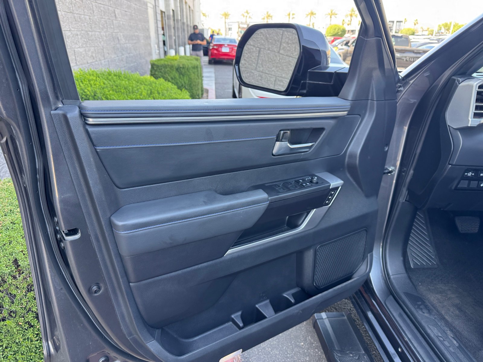 Used 2023 Toyota Tundra Platinum AWD/4WD image 13