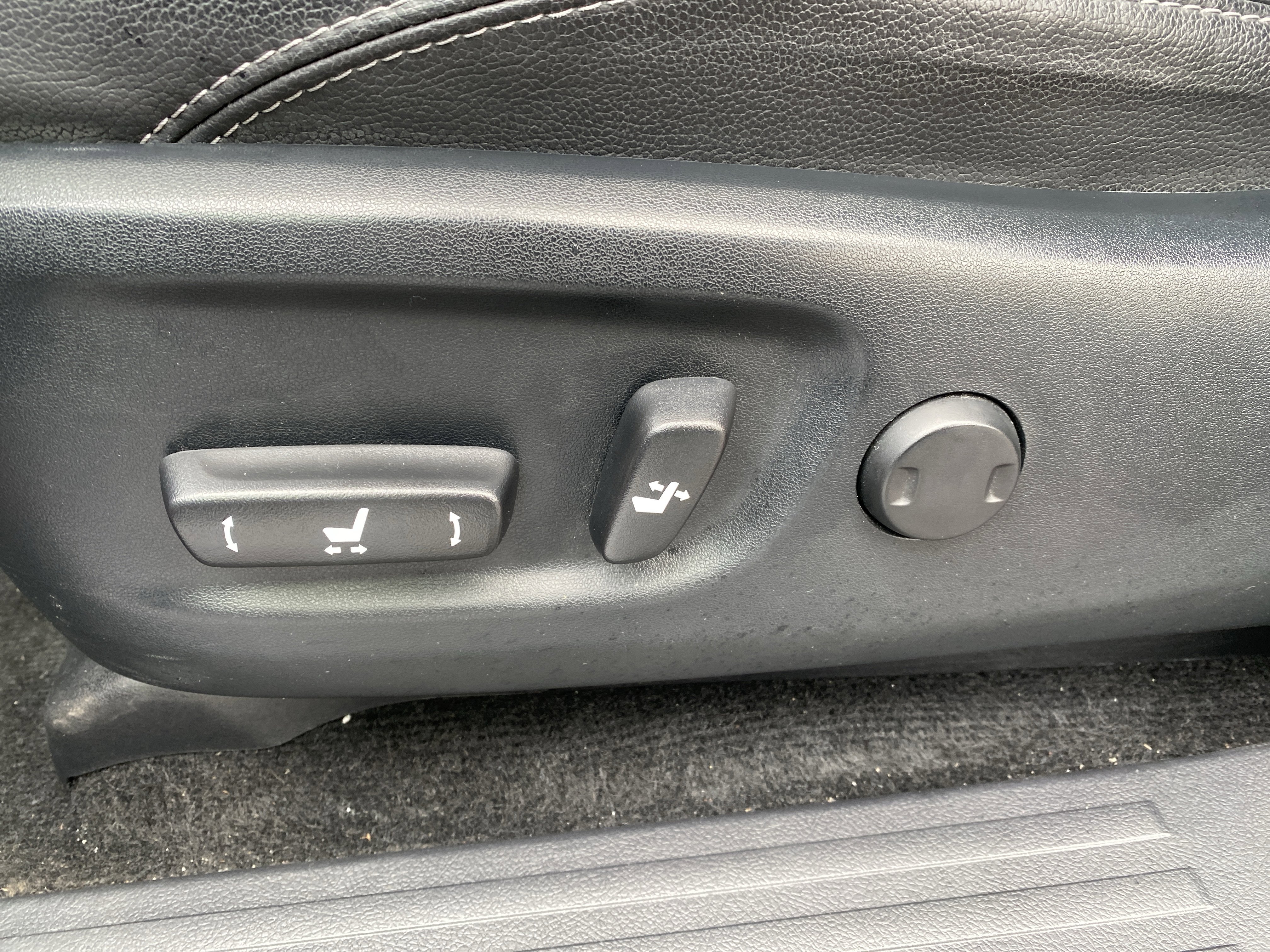 Used 2023 Toyota 4Runner Limited image 9