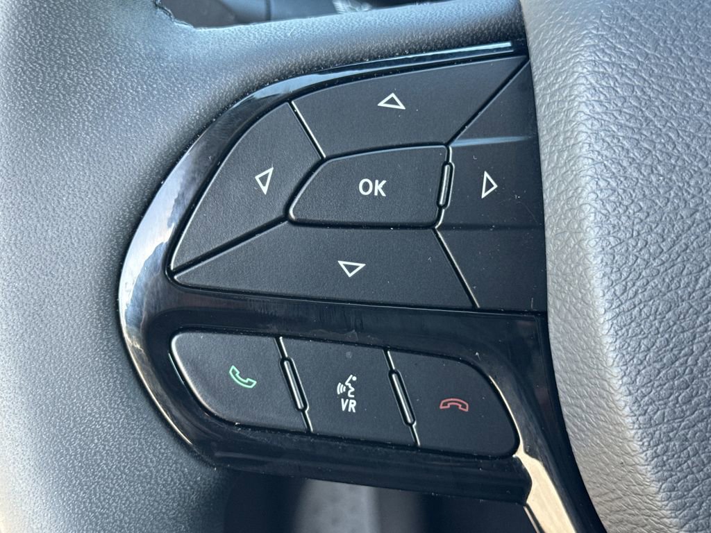 Used 2023 Jeep Cherokee Altitude Lux image 24