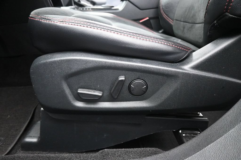 Used 2019 Ford Explorer XLT w/ Equipment Group 202A FWD image 10