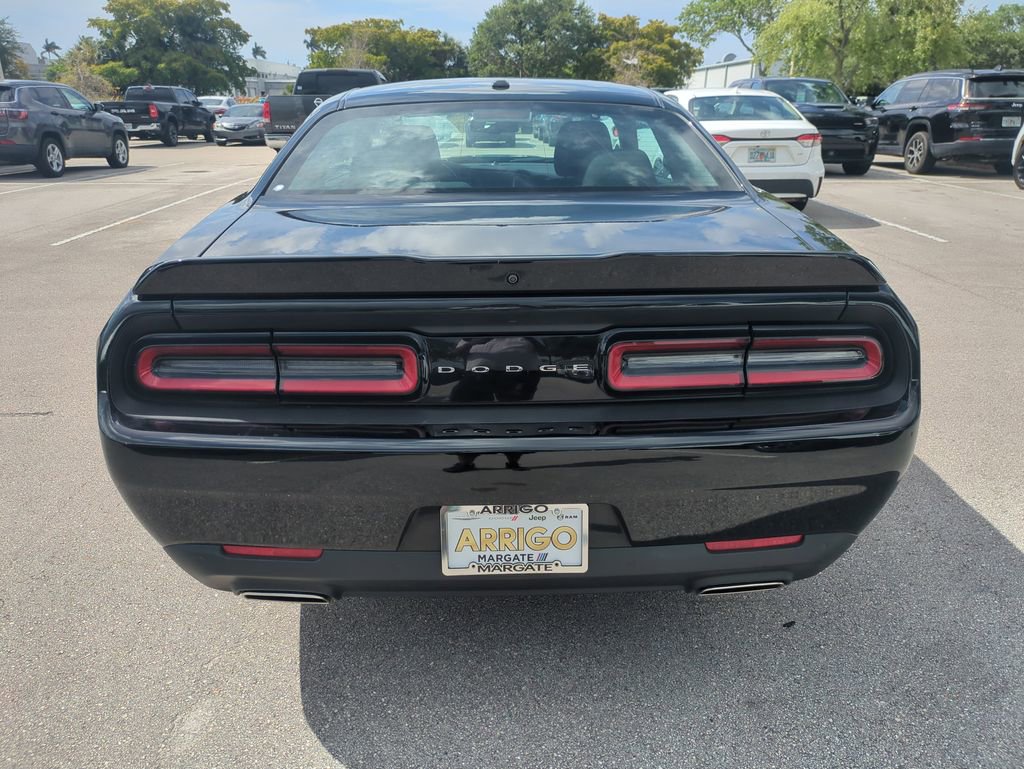 Used 2022 Dodge Challenger GT RWD image 7
