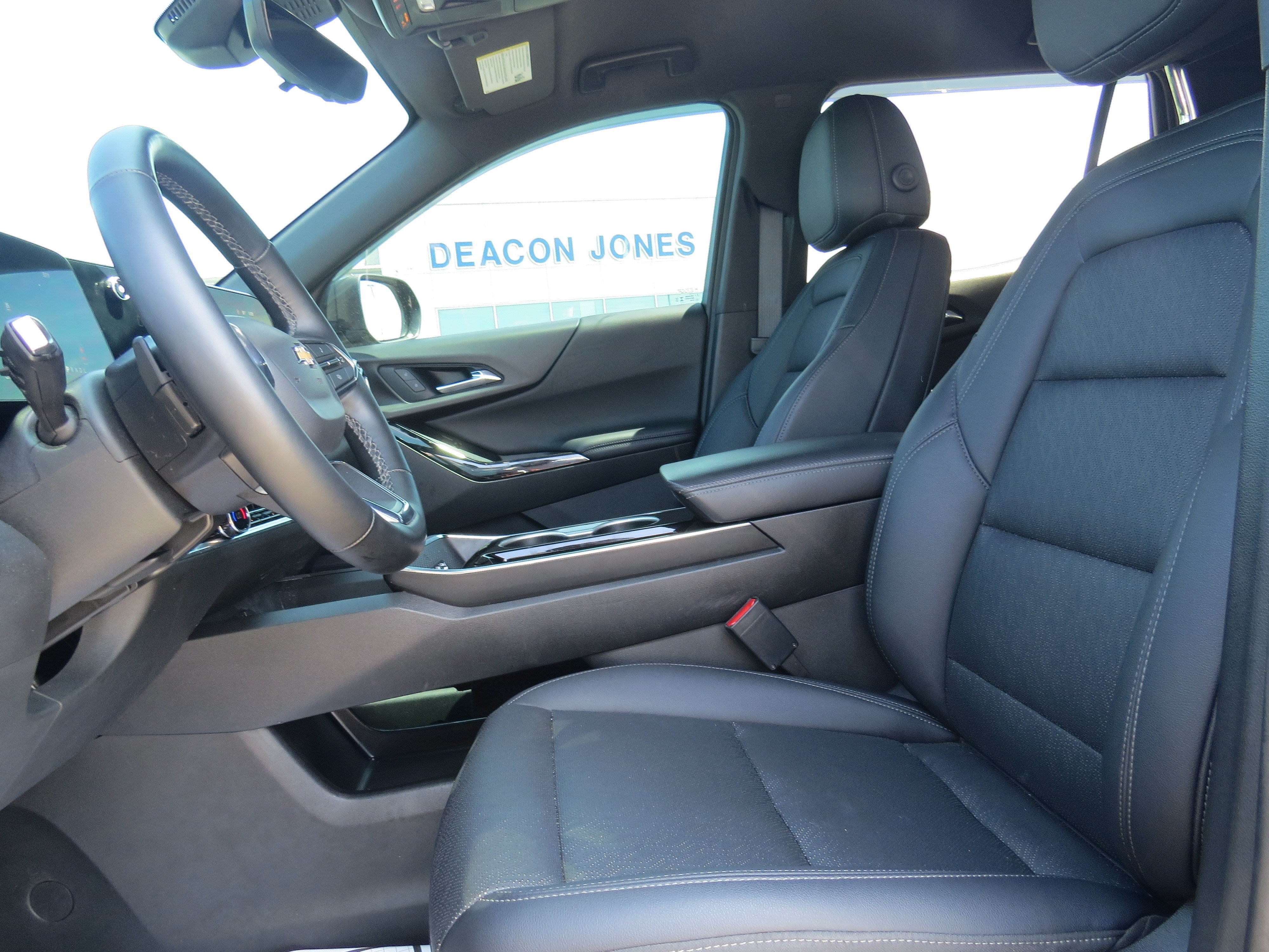 Used 2025 Chevrolet Equinox LT w/ Convenience Package II AWD/4WD image 14