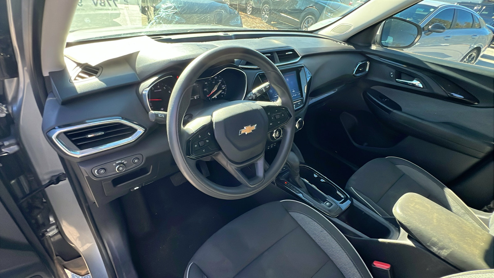 Used 2023 Chevrolet TrailBlazer LT w/ Convenience Package image 24