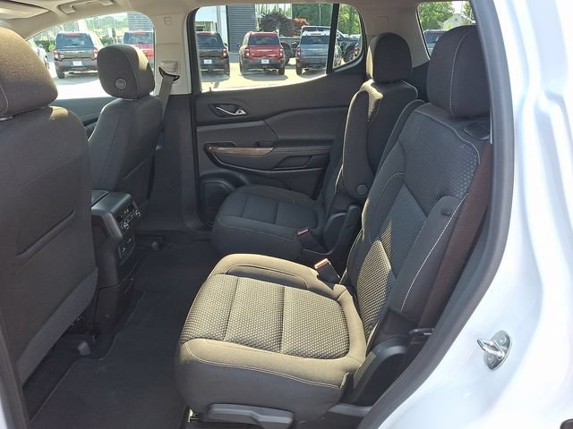 Used 2023 GMC Acadia SLE w/ Driver Convenience Package FWD image 10