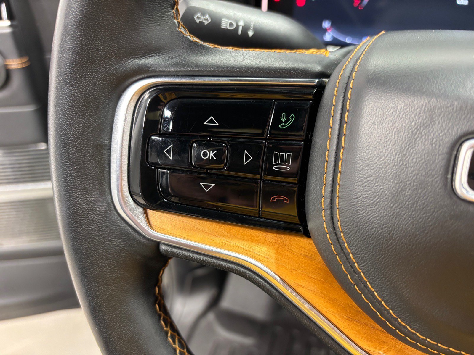 Used 2022 Jeep Grand Wagoneer Series III w/ Rear Seat Video Group 1 AWD/4WD image 20