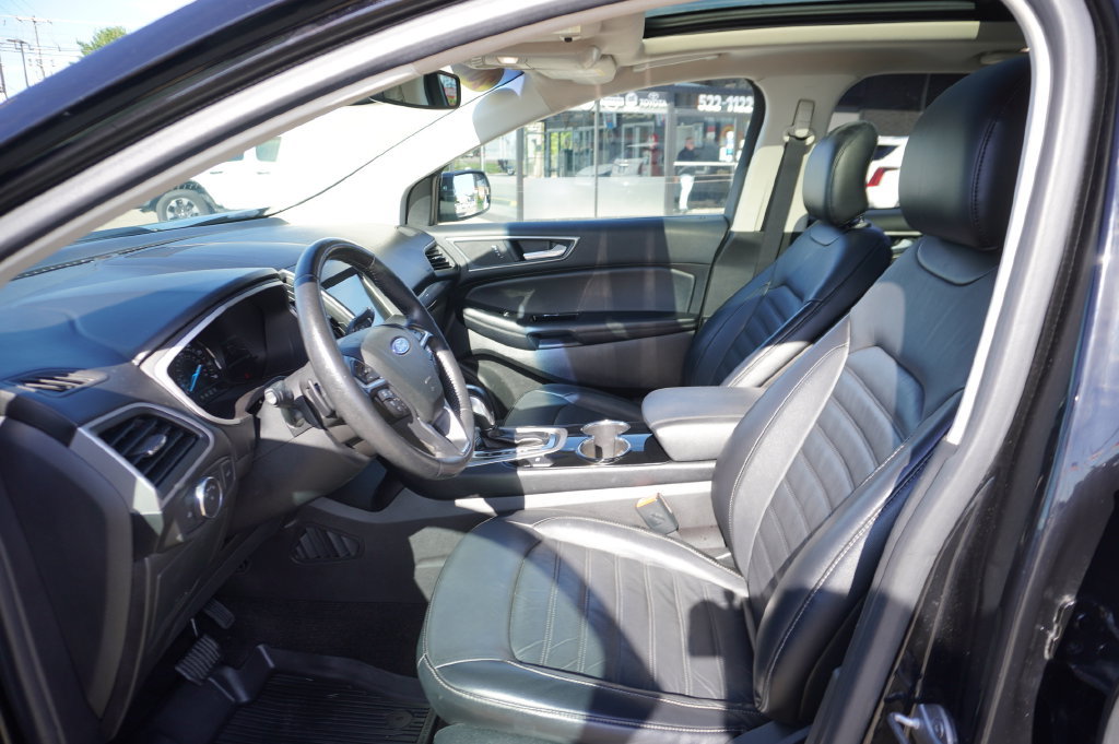 Used 2018 Ford Edge SEL w/ Equipment Group 201A AWD/4WD image 22