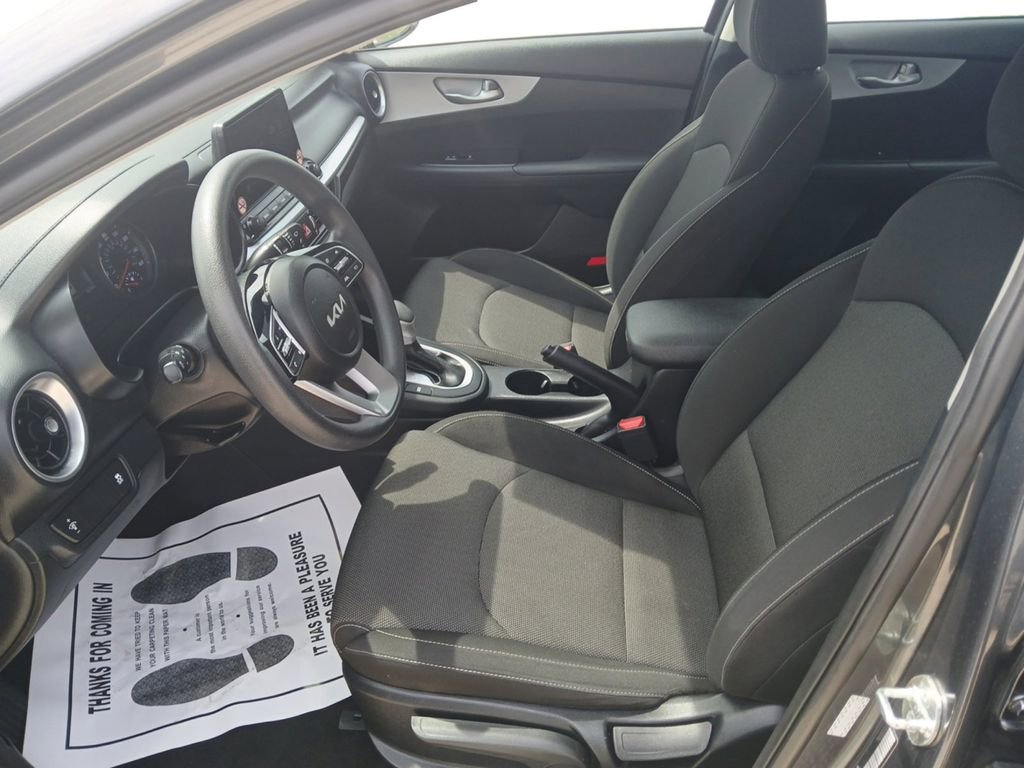 Used 2024 Kia Forte LXS FWD image 15