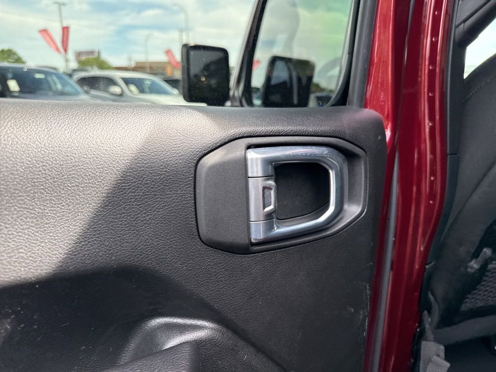 Used 2022 Jeep Gladiator Rubicon w/ Cold Weather Group AWD/4WD image 29