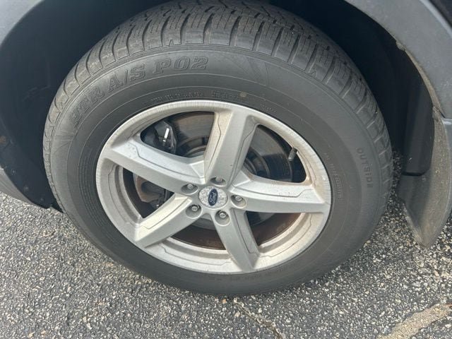 Used 2016 Ford Explorer XLT AWD/4WD image 7