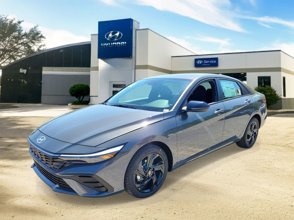 Used 2026 Hyundai Elantra Sport w/ Cargo Package FWD image 2