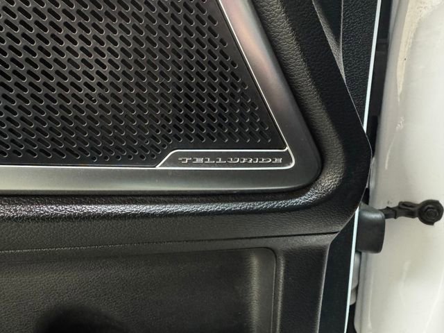 Used 2025 Kia Telluride S image 14