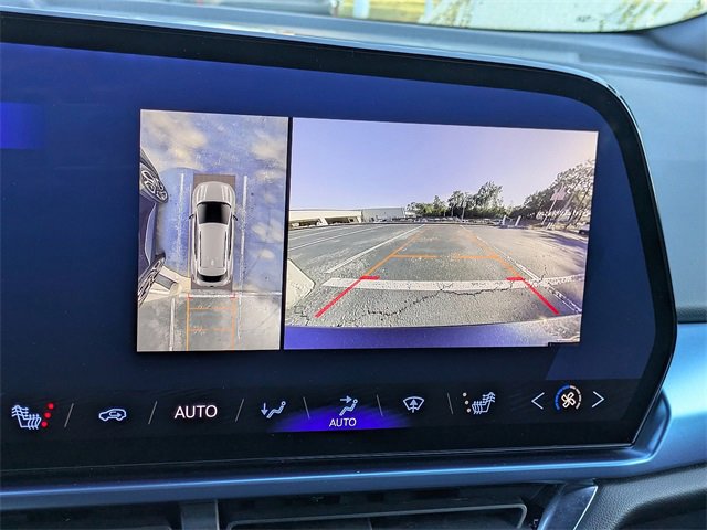 Used 2025 Chevrolet Equinox EV LT w/ Convenience Package image 20