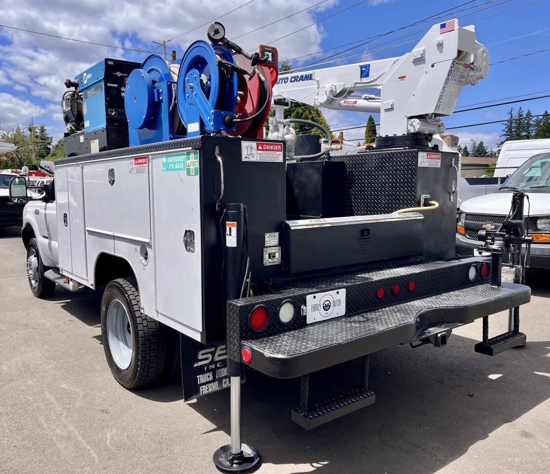 Used 1999 Ford F550 2WD Regular Cab Super Duty image 6
