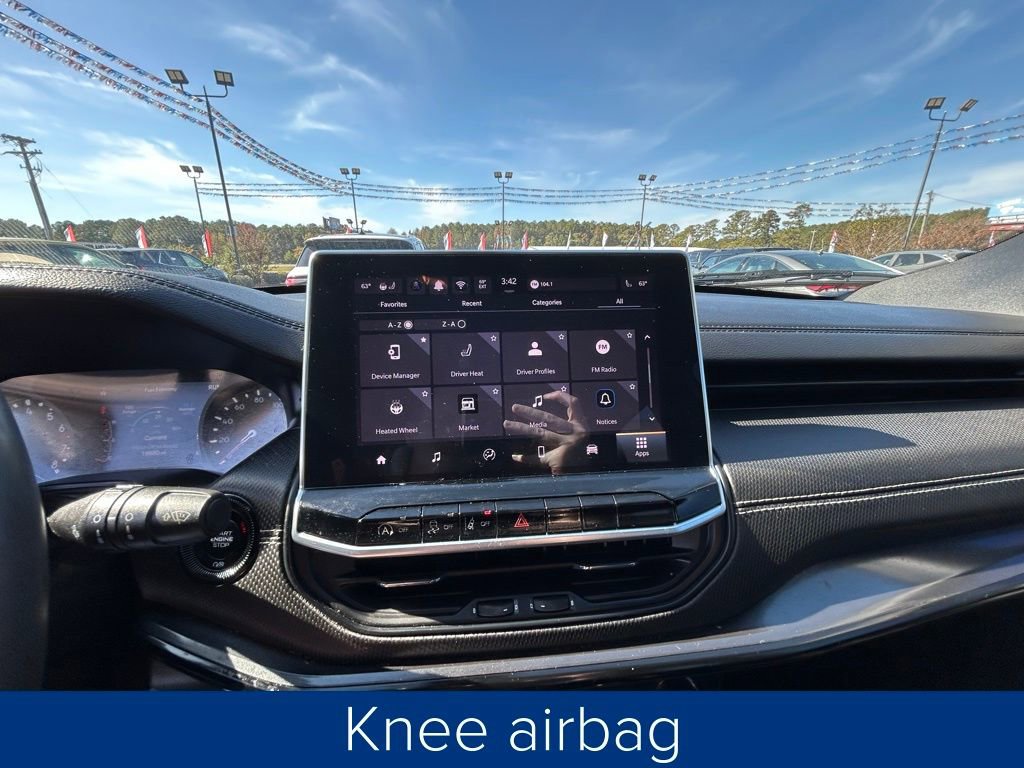 Used 2024 Jeep Compass Latitude w/ Convenience Group image 39