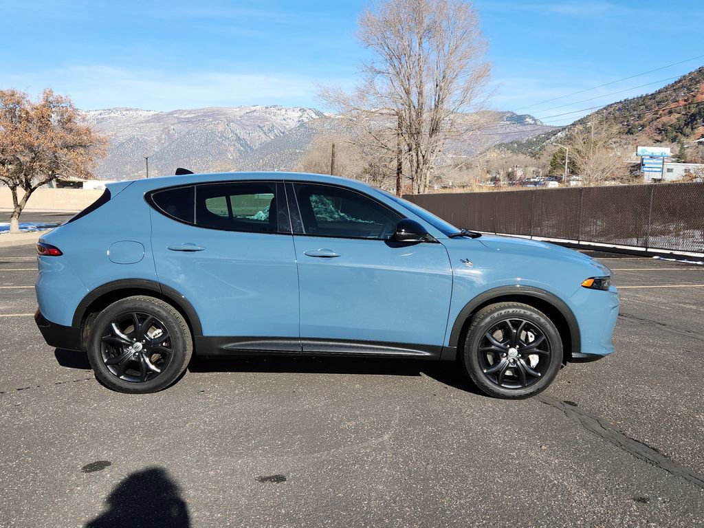 Used 2024 Dodge Hornet R/T w/ R/T Blacktop Package image 2