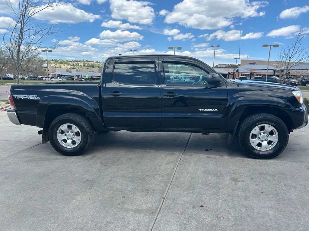 Used 2015 Toyota Tacoma 4x4 Double Cab w/ TRD Off-Road Package image 8