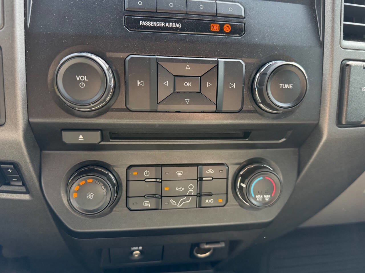 Used 2018 Ford F250 XL w/ Power Equipment Group image 12