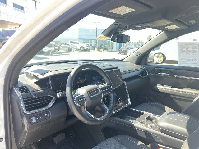 Used 2025 GMC Acadia Elevation image 10